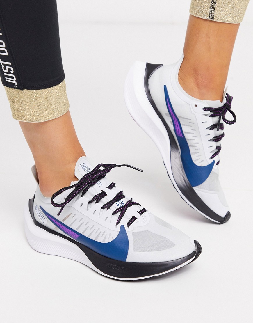 Nike Running - Zoom Gravity - Sneakers in grijs