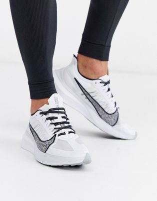 Nike Running Zoom Gravity trainers in 