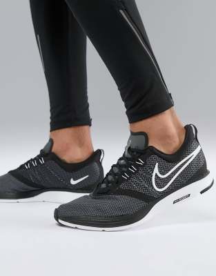 zoom strike nike