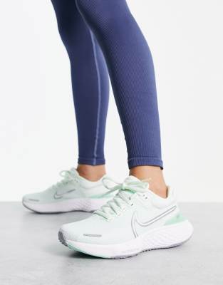 nike running shoes mint green