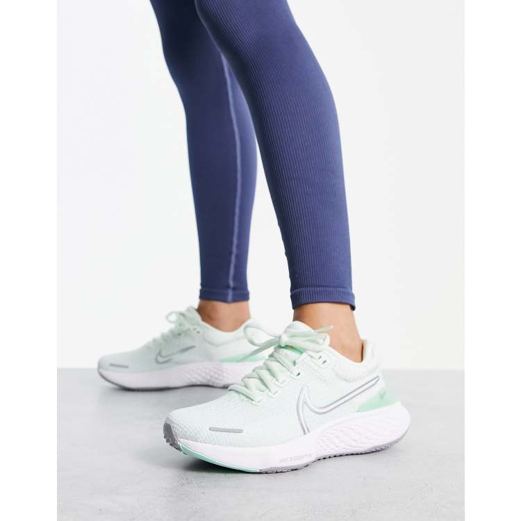 Mint green nike outlet running shoes