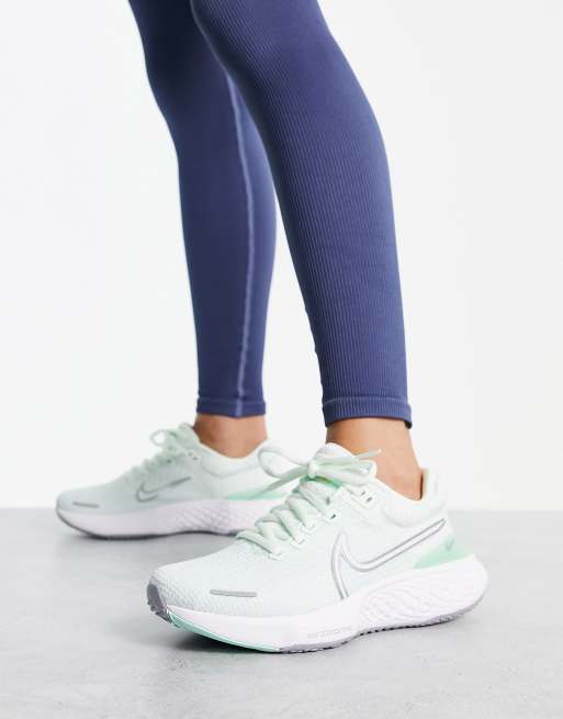 Nike seafoam green store running shoes