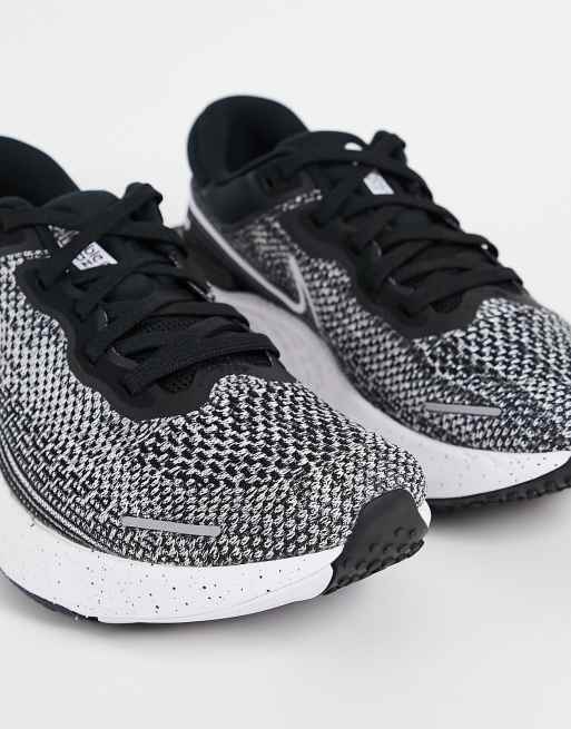 Nike Running ZoomX Invincible Run Flyknit sneakers in white  display picture 1