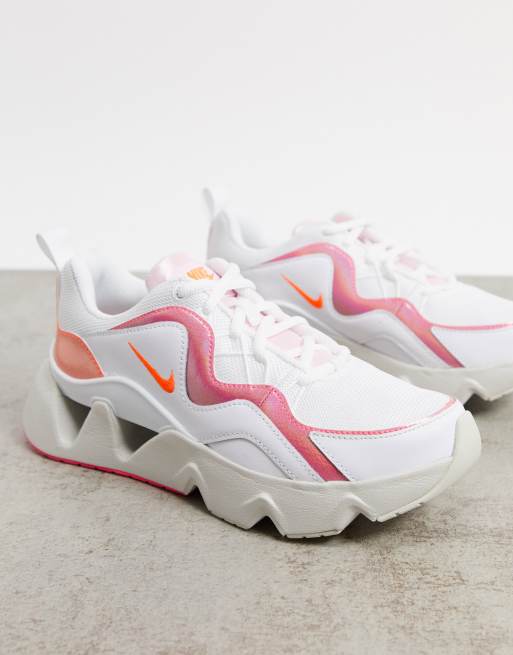 nike ryz 365 pink and white
