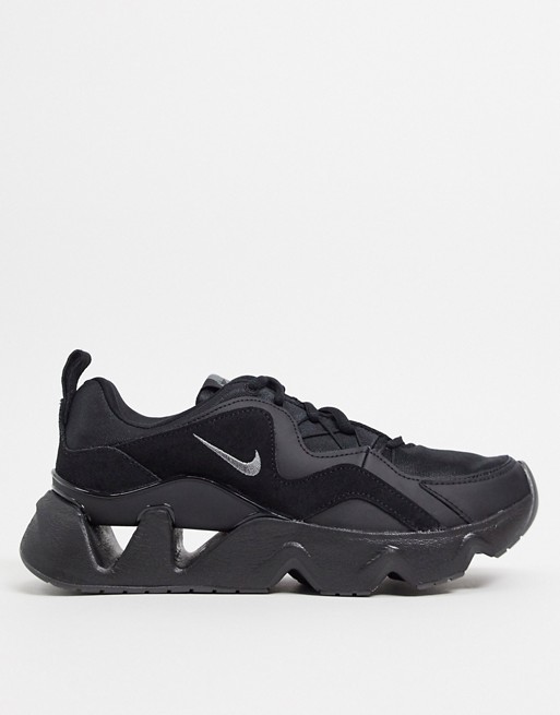 Nike Ryz 365 trainers in black