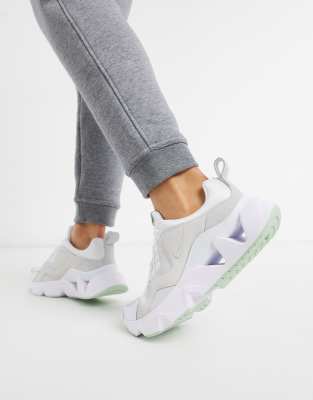 Nike Ryz 365 white and green trainers | ASOS