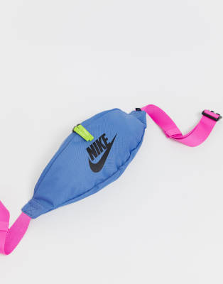 nike rose bleu