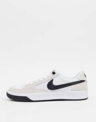 sb adversary nike