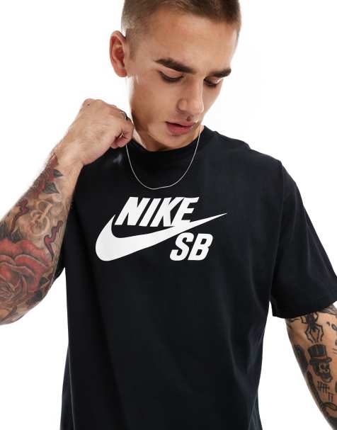 Nike SB central logo t-shirt in black - view 1