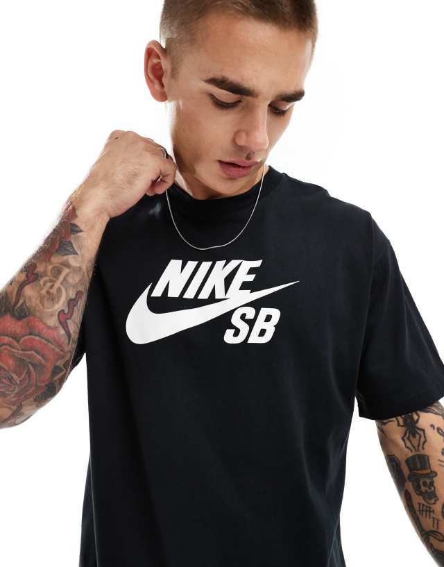 Nike SB - central logo t-shirt in black