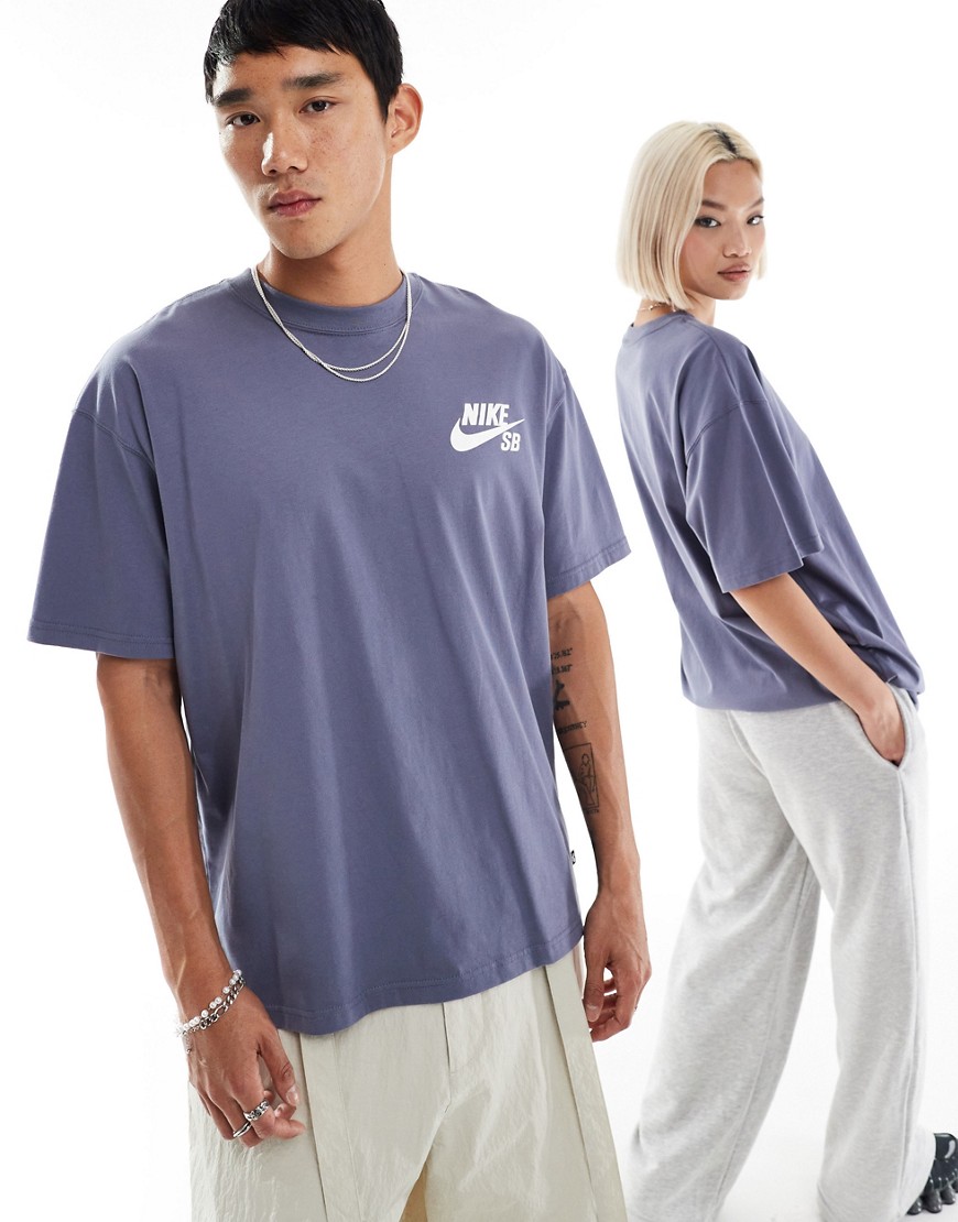Nike SB chest logo t-shirt in purple-Grey