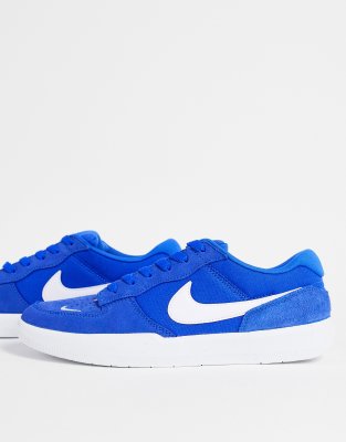 Nike - Force 58 in blauw en wit | ASOS