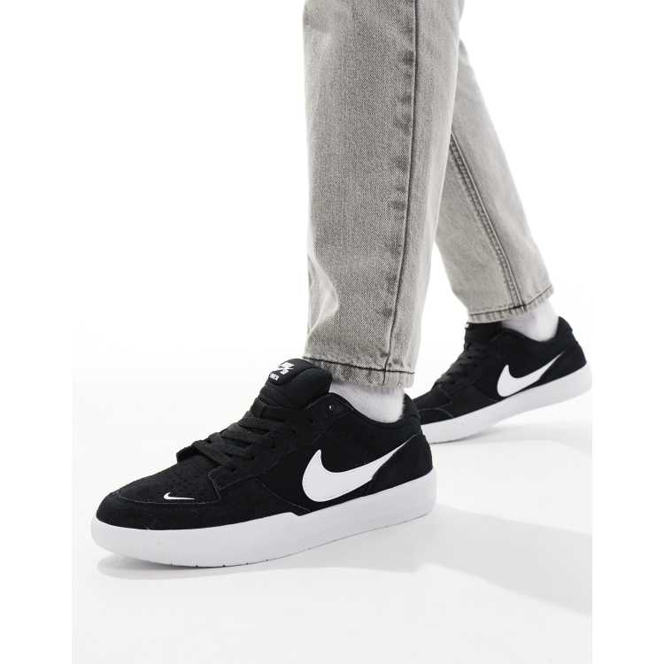 Nike SB Force 58 trainers in black and white