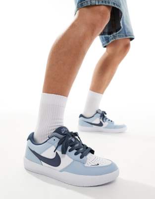 Nike SB Nike SB Force 58 trainers in white grey and navy