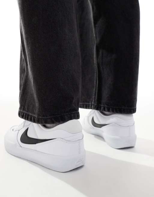 Nike SB force premium trainers in white , 3 of 5