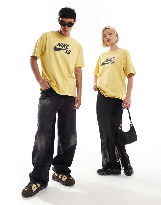 Nike SB – Gul t-shirt i unisex-modell med centrerad logga, 4 av 4