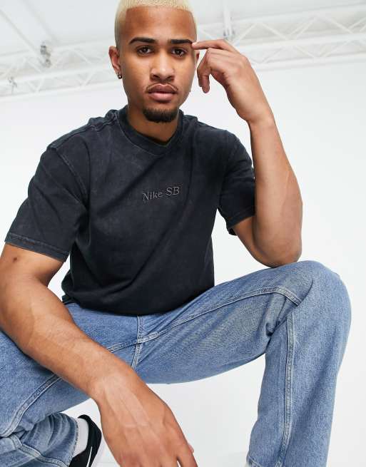 Nike SB - HBR - T-shirt met wassing in zwart