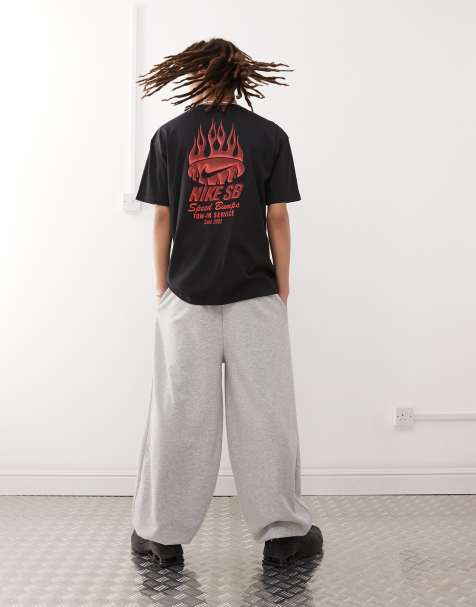 Nike SB logo t-shirt in black 