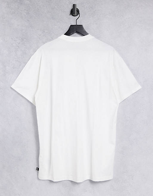 Men Nike SB logo t-shirt in white 