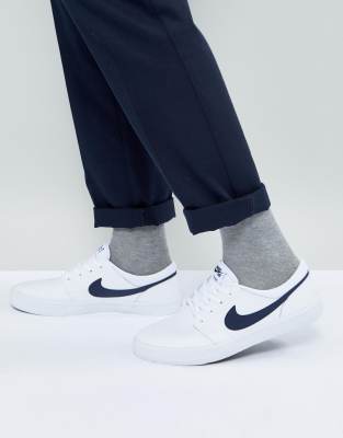 nike portmore white