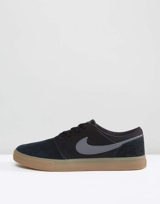 Nike sb portmore ii ss sales trainers with gum sole in black