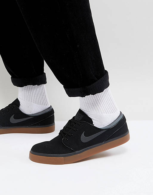 SB Stefan Janoski Canvas Trainers With Gum Sole In Black 615957-020 | ASOS