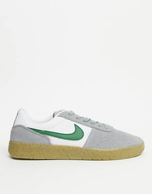 nike sb white & green team classic trainers