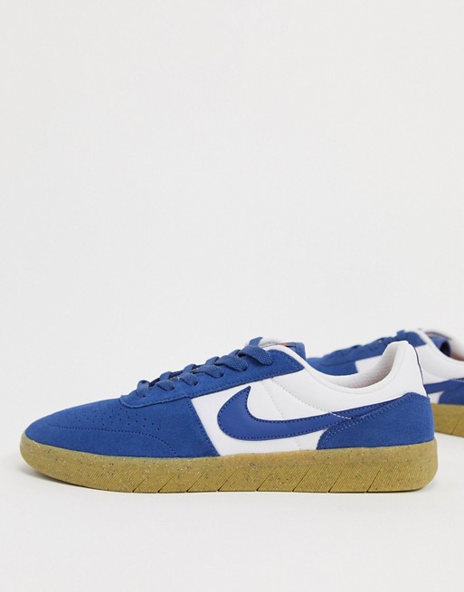 Nike SB Team Classic trainers in navy/gum