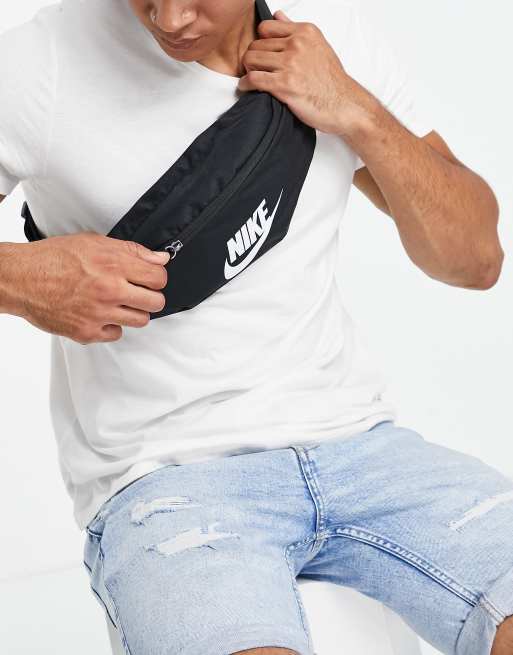 Nike – Schwarze Heritage-Gürteltasche, 2 von 4