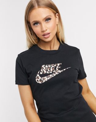 Nike – Schwarzes T-Shirt mit Swoosh 