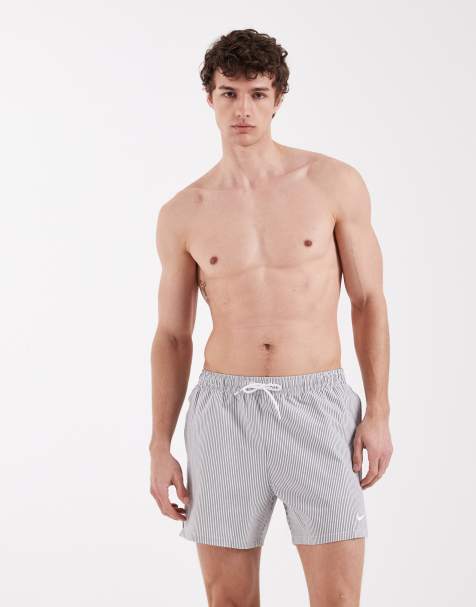 Nike - Short de bain 5 pouces style volley en crépon - Noir - view 1