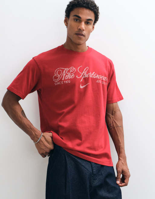 Nike short-sleeved logo t-shirt in deep red, 3 of 9