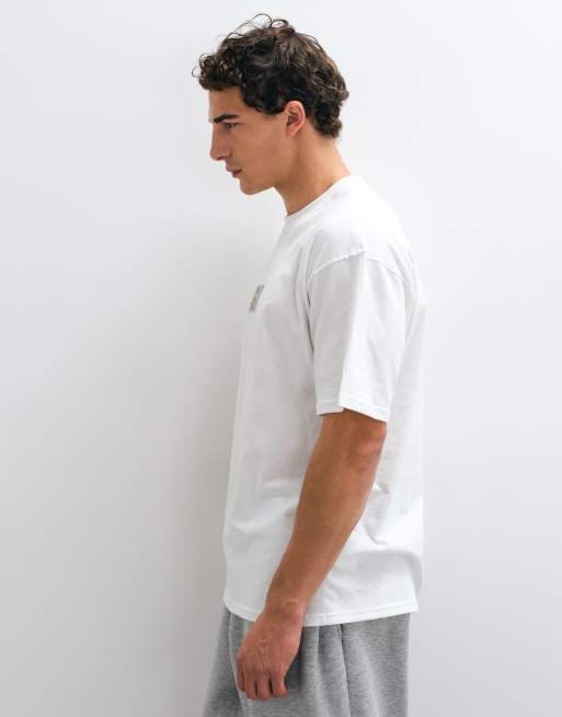 Nike short-sleeved t-shirt in white with floral patch, 3 of 9