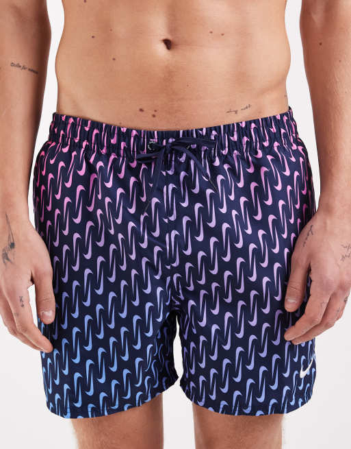 Nike - Shorts de baño de 5" azul marino con estampado de logo Volley, 4 de 5