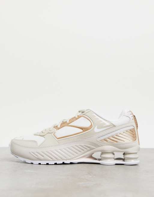 Nike - Shox Enigma 9000 - Sneakers in wit en zandkleur