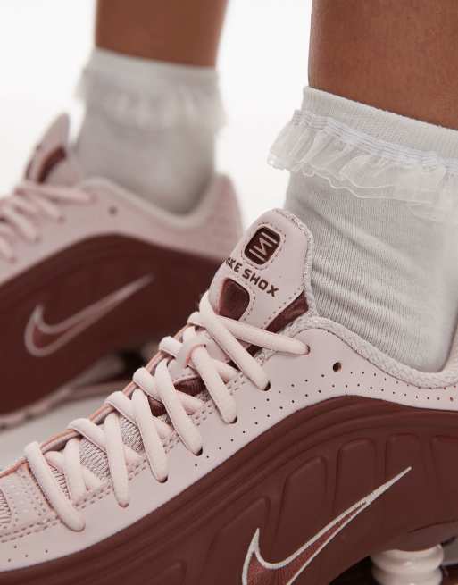Nike Shox R4 Baskets Rose et rouge ASOS