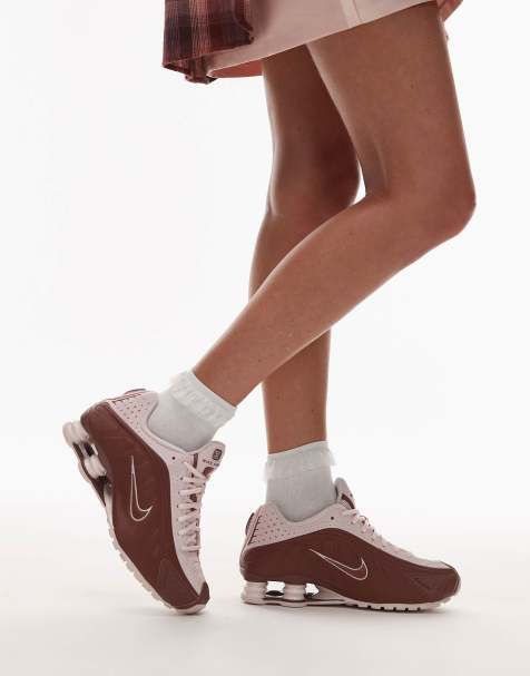 Nike - Shox R4 - Pink/røde sneakers - view 1