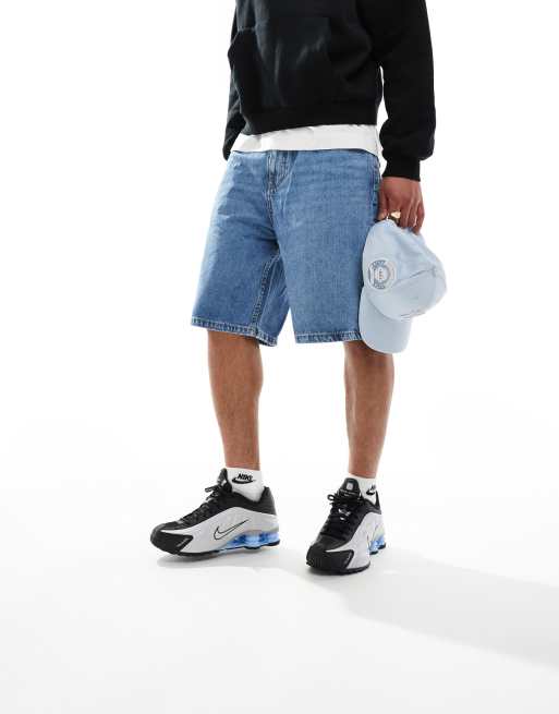 Nike Shox R4 sneakers in black and silver
