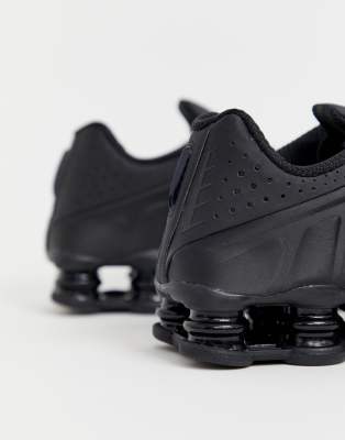 nike shox r4 all black