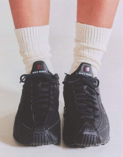 Nike Shox R4 sneakers in black | ASOS