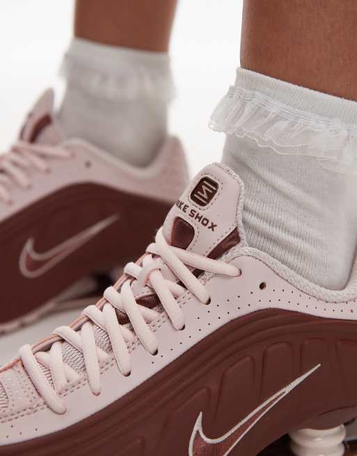 Nike Shox R4 sneakers in light pink | ASOS