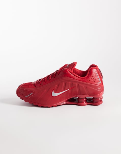 Nike Shox R4 sneakers in red - view 1