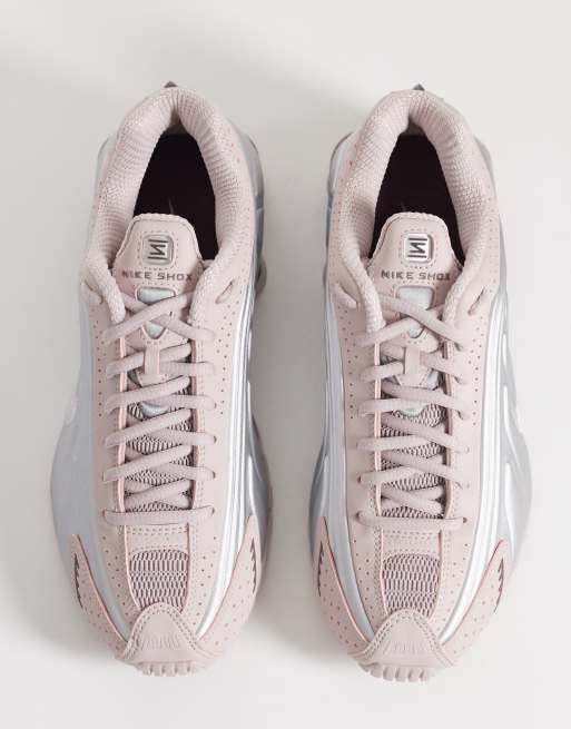 Nike Shox R4 sneakers in silver and light pink , 3 of 5