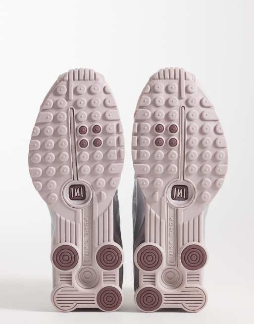 Nike Shox R4 sneakers in silver and light pink , 5 of 5