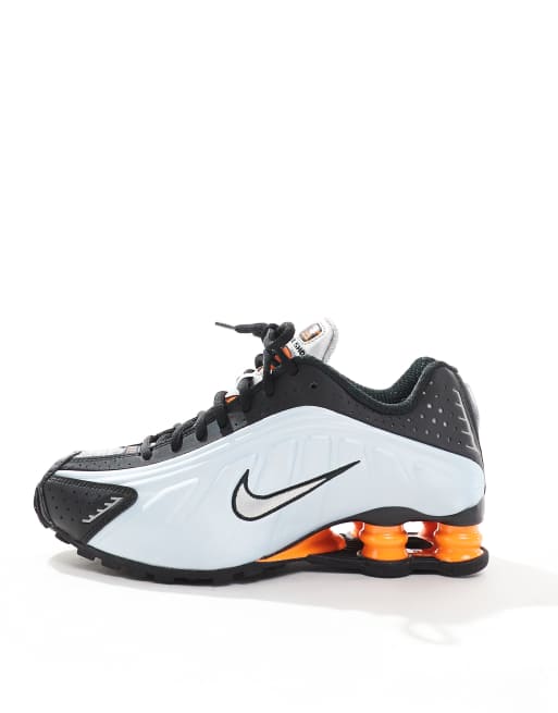Nike Shox R4 trainers in black and metallic silver | ASOS