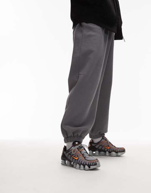 Nike - Shox TL - Baskets - Gris et orange | ASOS