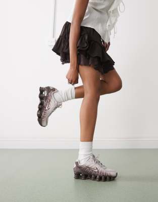 Nike - Shox TL - Baskets unisexe - Marron et argenté