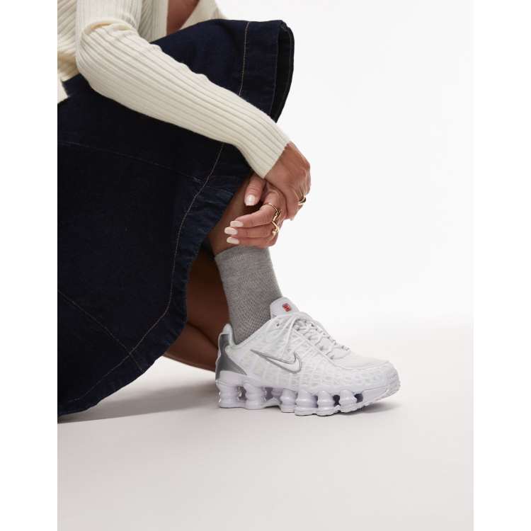 Nike – Shox TL – Białe buty sportowe unisex | ASOS