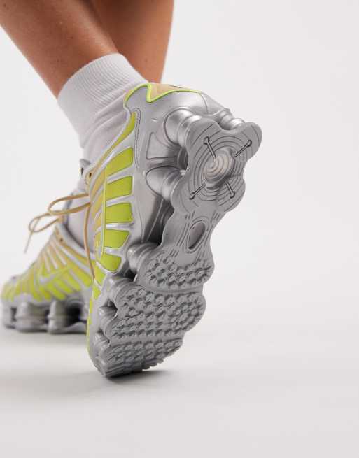 Nike Shox TL Fade sneakers in gray and green, 4 of 5