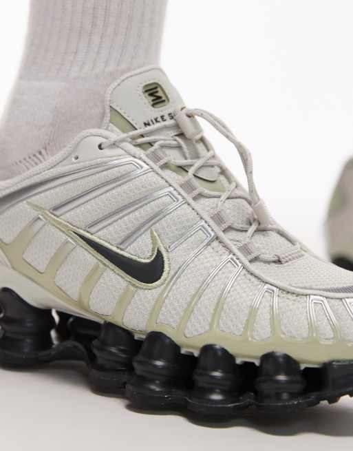 Nike – Shox TL – Gröna och svarta träningsskor i unisex-modell, 5 av 5